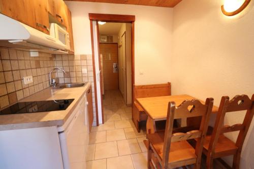 Chalet Club Iv - Blanchot - Studio · Proches des pistes et commerces · Balcon MAE-8751