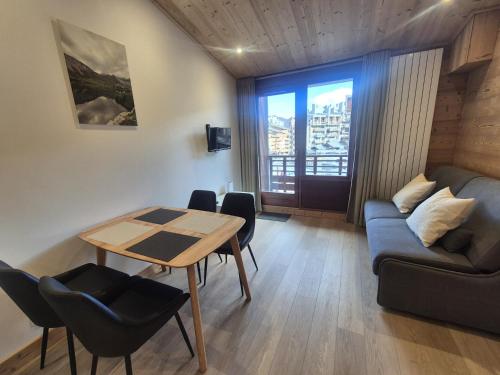 Résidence Curling B Tour - Studio rénové · Pieds des pistes · Balcon MAE-8151