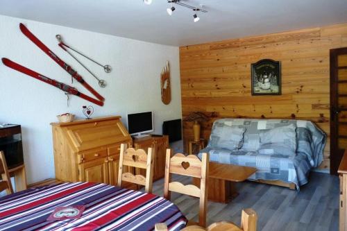 Appartement 6 pers. pied des pistes - 2 Pièces 6 Personnes MAE-8812