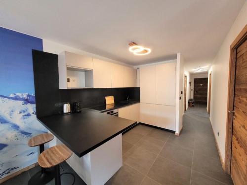 Résidence Le Confidentiel - appartement neuf en plein centre, 8 personnes MAE-2441