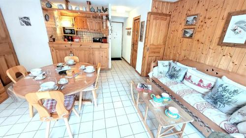 Résidence Week End - Appartement spacieux et lumineux, en plein centre MAE-2591