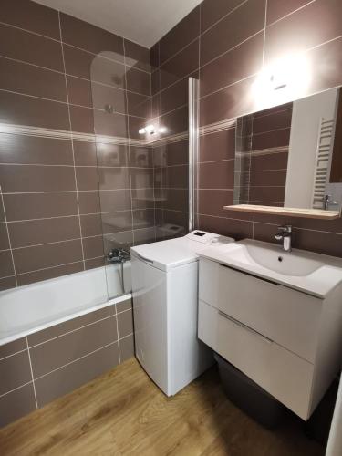 Résidence Plein Soleil B - Studio cabine avec vue – Proche des pistes MAE-1311