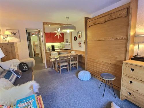 Résidence Les Andes - Joli 2 pièces en centre-ville de Val D'Isère, proche de toutes commodités MAE-1041