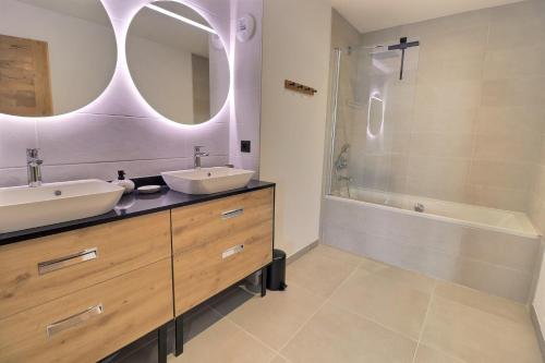Résidence So Pure - Superbe 4 pieces cabine avec une décoration chaleureuse MAE-4771