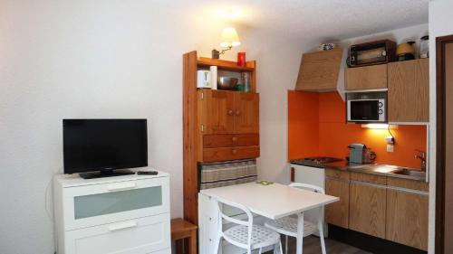 Résidence Le Pouzenc - Studio équipé pour 4 personnes MAE-0501
