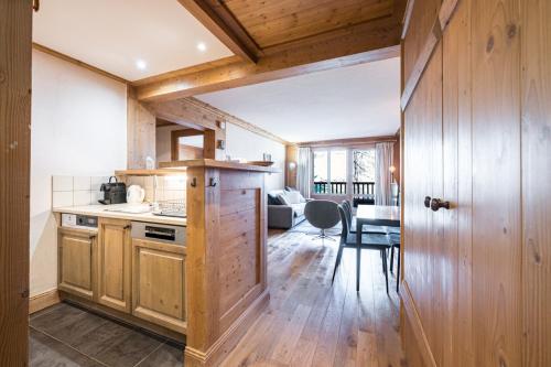 Résidence Roche De Fours - Appartement de charme . Chatelard · ski au pied MAE-1813