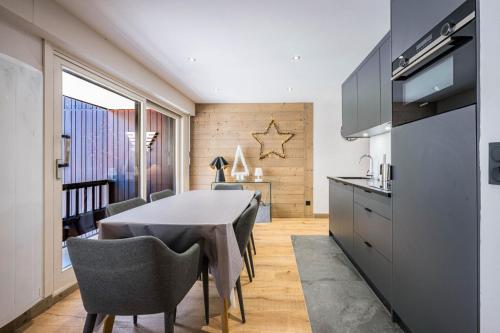Résidence Le Dome - Appartement duplex renove · Centre station MAE-1543