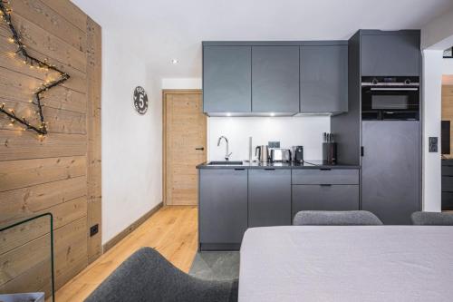 Résidence Le Dome - Appartement duplex renove · Centre station MAE-1543
