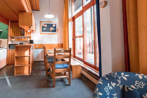 Résidence Vogel - Agréable duplex 6 personnes avec une très belle vue sur la vallée dans le village de Charmettoger à Arc 1800 MAE-9633