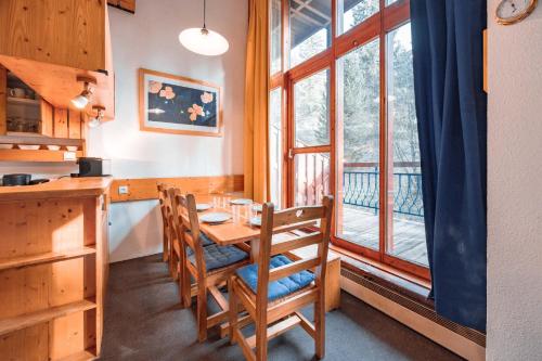 Résidence Vogel - Agréable duplex 6 personnes avec une très belle vue sur la vallée dans le village de Charmettoger à Arc 1800 MAE-9633
