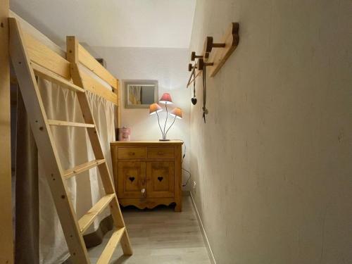 Résidence Argousier - Appartement chaleureux pour 4 à 100m des pistes MAE-5913