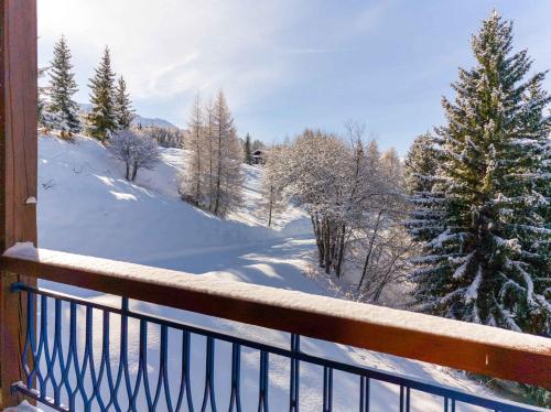 Résidence Aiguille Grive Bat I - Duplex pour 5 personnes à Arc 1800 dans le village de Charmettoger, skis aux pieds MAE-7733