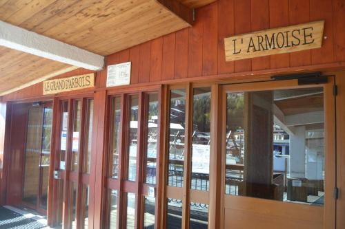 Résidence Armoise - Studio 3 personnes à Arc 1800 en centre station, proche des pistes et des commerces, dans le village des Villards MAE-0093