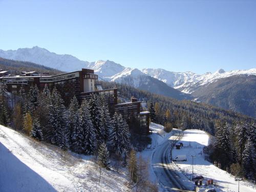 Résidence Armoise - Studio 3 personnes à Arc 1800 en centre station, proche des pistes et des commerces, dans le village des Villards MAE-0093