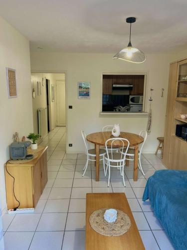 Résidence Le Parc - Appartement 2 chambres à 300m de la plage – Pereire MAE-9444