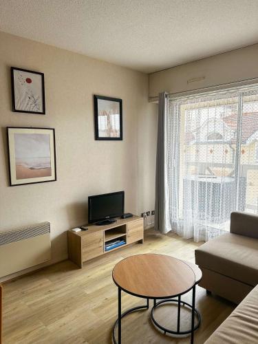 Résidence Riviera - T2, situé en centre-ville proche de la plage MAE-2661