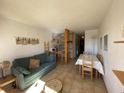Résidence Plein Sud 2 - Studio rénové au cœur de la station et aux pieds des pistes MAE-5251