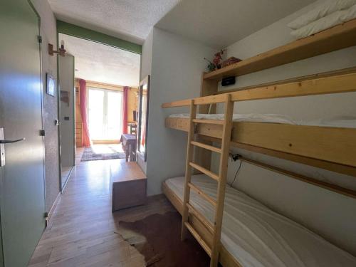 Résidence Meije 10- Porte J3 - Les Deux Alpes – Studio cabine au Village 1800 avec balcon plein sud et vue panoramique MAE-5411