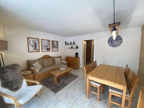 Résidence Prapelier - Appartement chaleureux style montagne, situé dans un secteur calme au pied des pistes MAE-5501