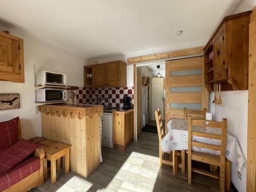 Résidence Pleiades - Appartement style montagne avec vue dégagée sur la station et les montagnes dans un secteur calme MAE-5571