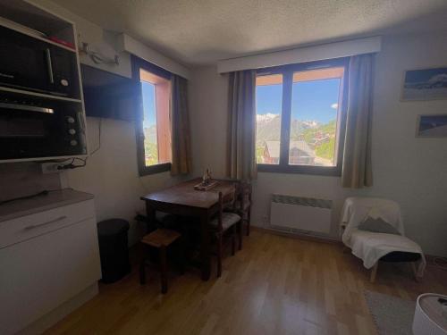 Résidence Montana 2 - Appartement cosy avec départ ski aux pieds MAE-5581
