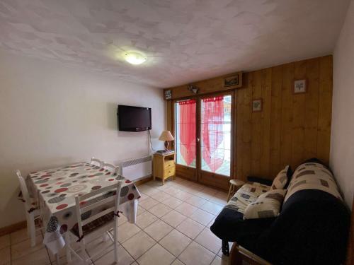Chalets D Or - Charmant T2 avec terrasse et place de parking privée MAE-5611