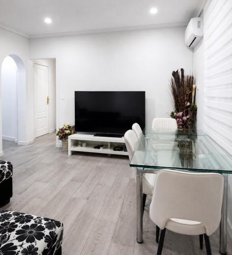 Apartamento renovado y tranquilo, 2 dormitorios bien comunicado con el centro de Madrid