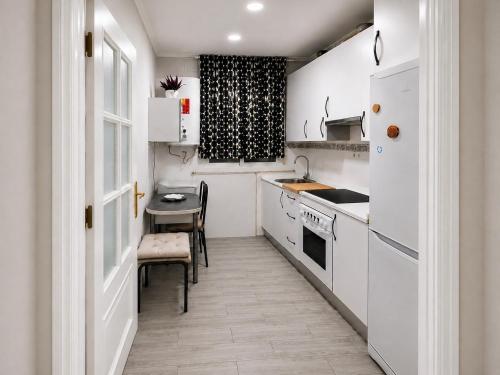 Apartamento renovado y tranquilo, 2 dormitorios bien comunicado con el centro de Madrid