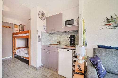 Résidence Le Lagon Bleu - Studio cabine avec climatisation et piscine au Grau du Roi proche plage MAE-7021