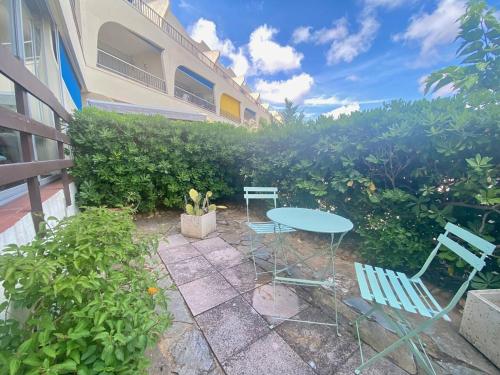 Résidence Les Jardins Du Port - Superbe T2 en rez de jardin dans résidence avec piscine MAE-7031