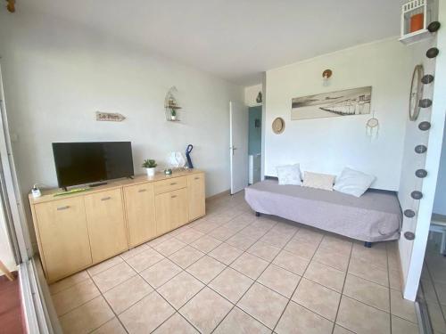 Résidence Les Jardins Du Port - Superbe T2 en rez de jardin dans résidence avec piscine MAE-7031
