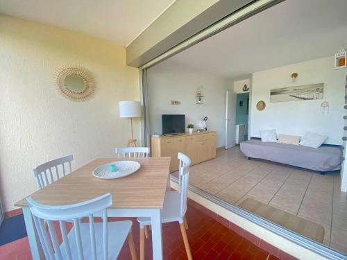 Résidence Les Jardins Du Port - Superbe T2 en rez de jardin dans résidence avec piscine MAE-7031