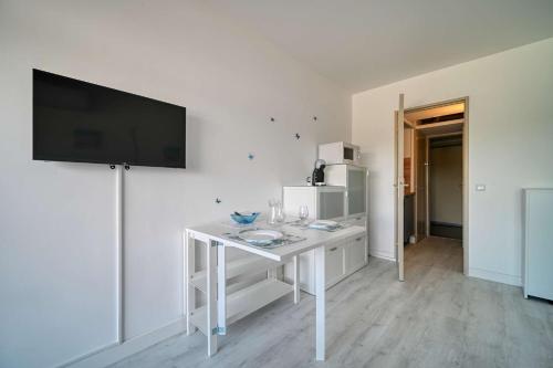 Résidence Les Jardins Du Port - Studio à Port Camargue avec piscine MAE-3323