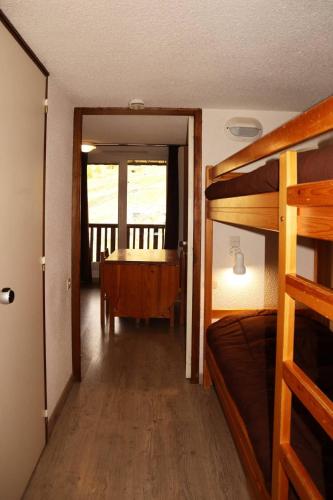 Résidence Le Pouzenc - Studio 6 personnes accès direct aux pistes MAE-0674