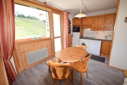 Résidence Les Hameaux I - 2 Pièces 4 Pers - LES HAMEAUX 1 - 348H1 - PLAGNE VILLAGES MAE-9074