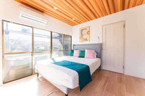 New,Luxury apt 1min walk trn station,6min to Namba