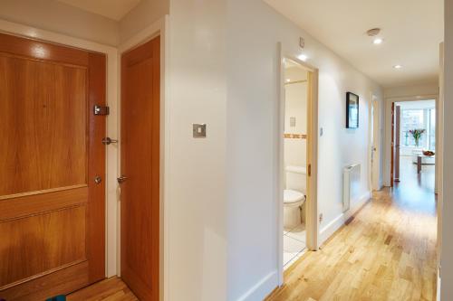 Gallery image of Second Nest Thames View in London