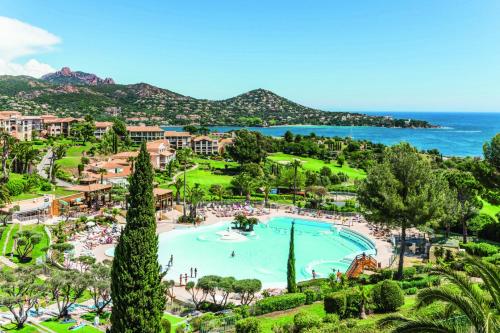 Résidence le Village de Cap Esterel - maeva Home - Appartement 1 chambre 1 coin cabine 7 personnes avec terrasse et parking MAE-9083