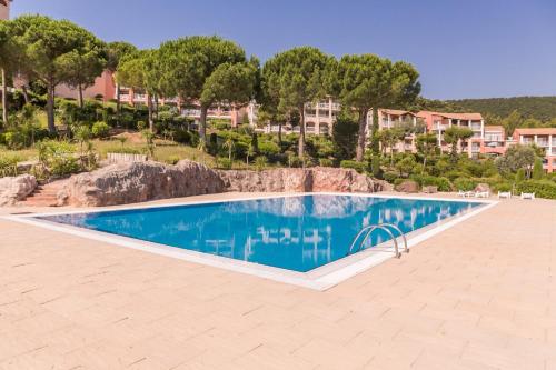 Résidence le Hameau de Cap Esterel - maeva Home - Studio coin cabine 4 personnes climatisé vue sur la baie et le rastel d'Agay MAE-0153