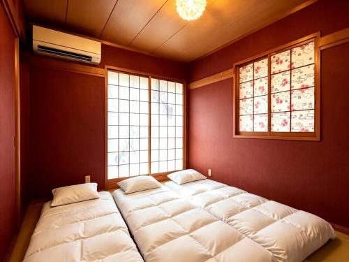 PIKA STAY Tokyo Nishi Nippori Entire 3 Bedroom House for 12