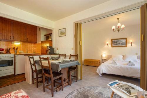 Résidence le Chardonnet G 1BR for 4 w/Shared Pool & panoramic views - Happy Rentals