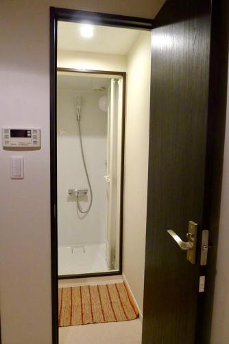 Private Bed Room of Mikawashima YB House, Easy access to Ueno station