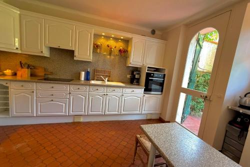 Cap d'Antibes view of La Garoupe beach Sleeps 8 Garden and terrace