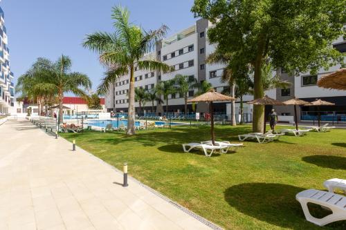 144-Modern Apartment, Pool, Gym, Sauna