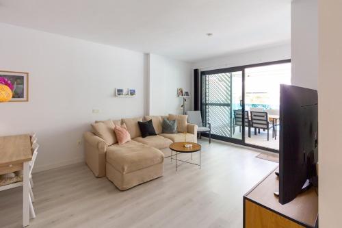 144-Modern Apartment, Pool, Gym, Sauna