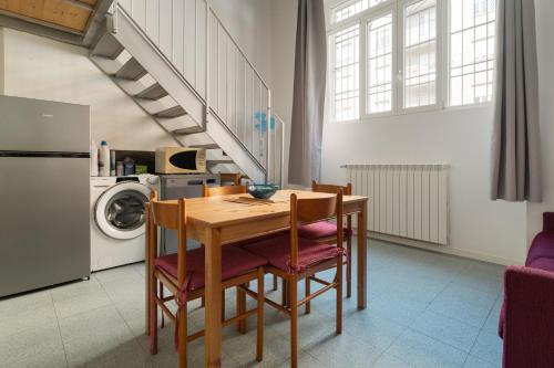 GuestHost - Comfy Apartment X5 California MM4