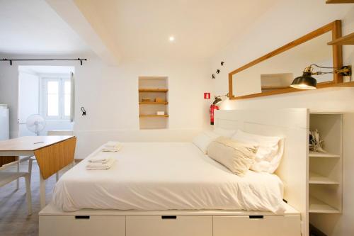 Renovated Bairro Alto Loft, Príncipe Real