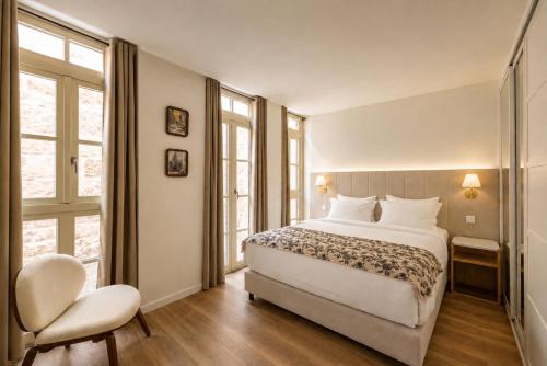 Taipas House in Porto