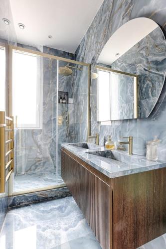Stunning Parisian Apartment on Champs-Élysées