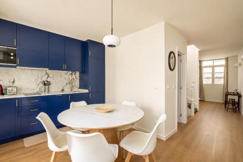 Taipas House in Porto